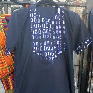 African print short sleeve shirt size M